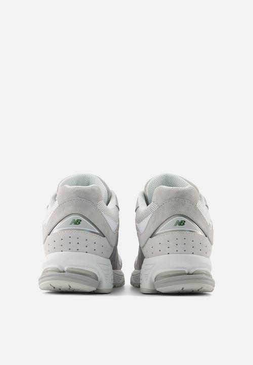 New Balance  - U2002R v1