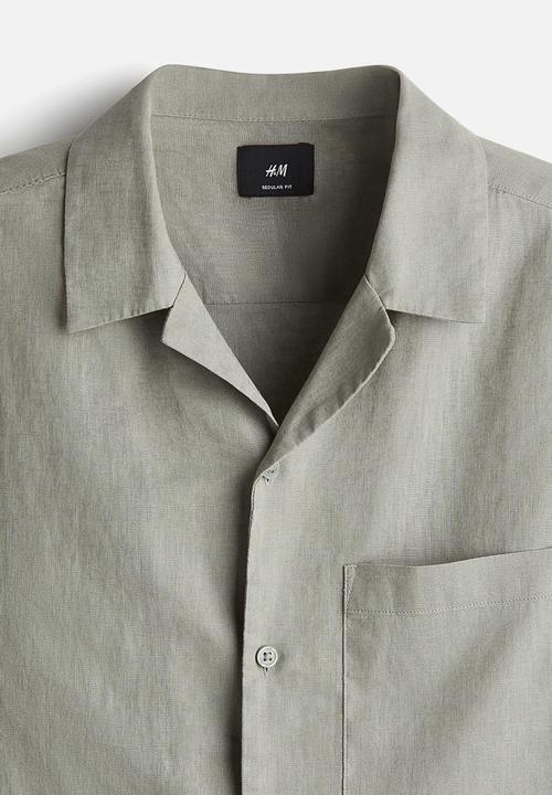 H&M - Regular fit short-sleeved linen-blend shirt - sage green