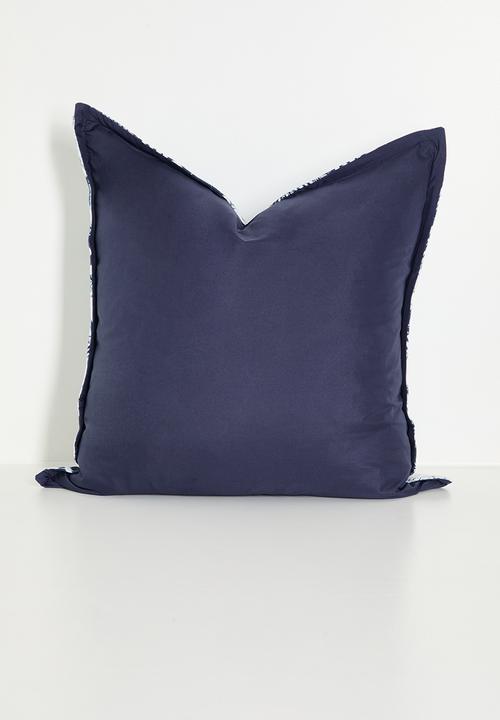 Grey Gardens - St Tropaz cushion cover - Blue
