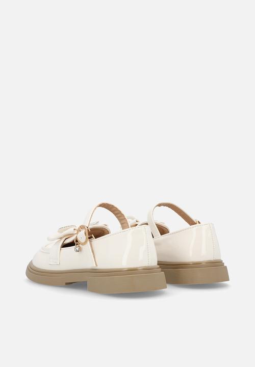 Pop Candy - Mary Janes with bow and studded butterfly detail - cream