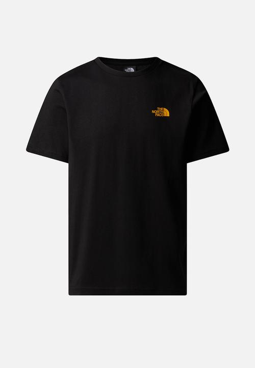 The North Face - S/S Box Nse Tee Reg  Lar Fit - TNF BLACK/SUMMIT GOLD-TNF WHITE 