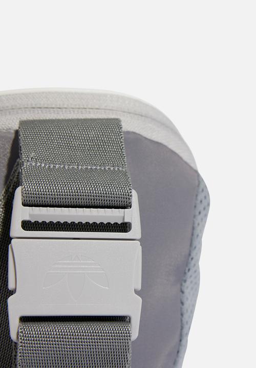 adidas Originals - Adicolor Small Item Bag - Grey