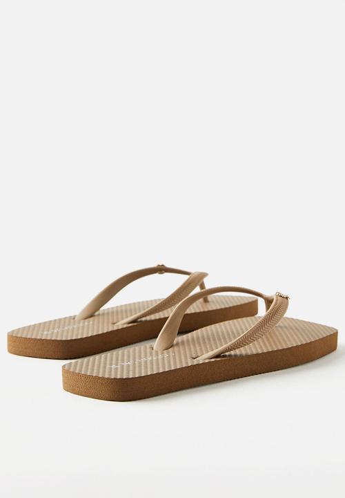 Cotton On - Charm flip flop - brown