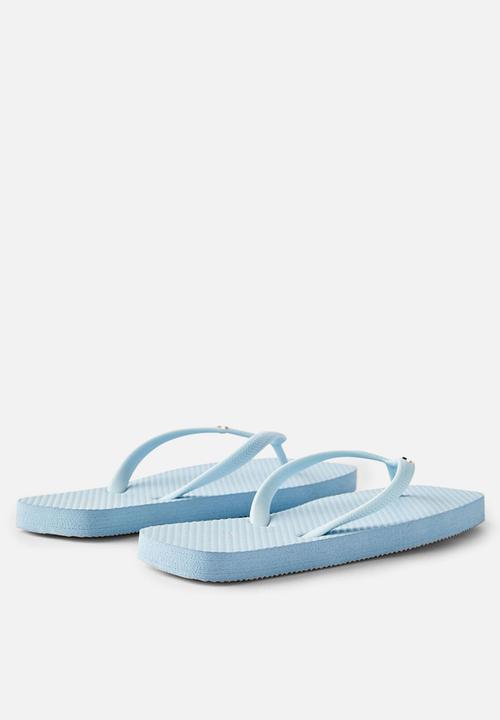 Cotton On - Charm flip flop - blue