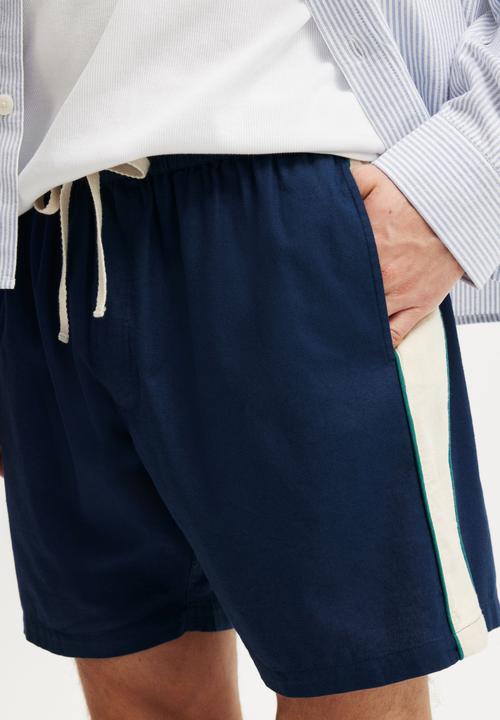 Cotton On - Easy Short - Navy/Bone Side Stripe