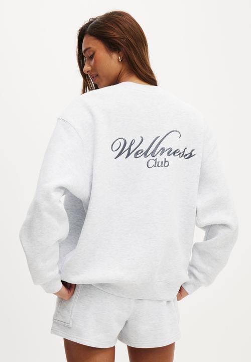 Cotton On - Plush Graphic Crew Sweatshirt - Cloudy Grey Marle/Wellness
