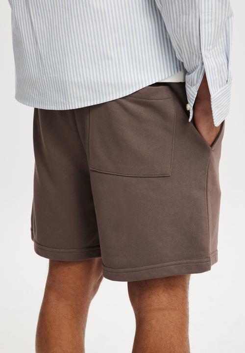 Cotton On - Everyday Fleece Short - Washed Chocolate