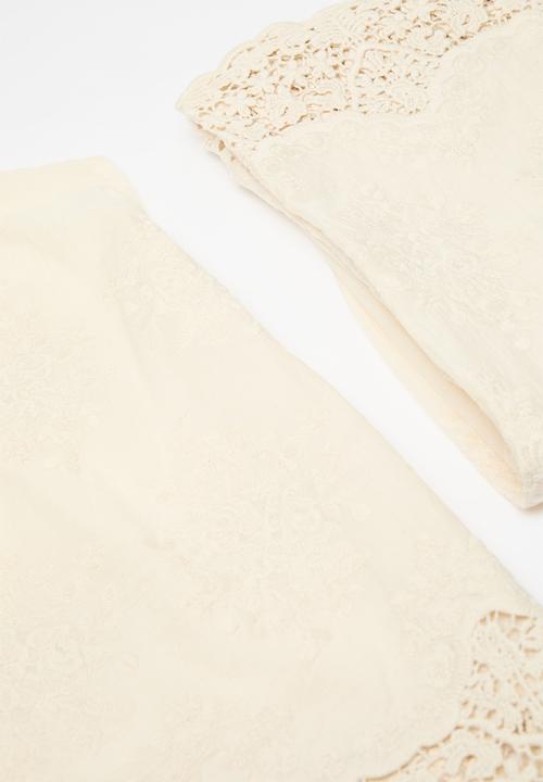 Pop Candy - Scallop hem top & pants with crochet lace hem - ecru