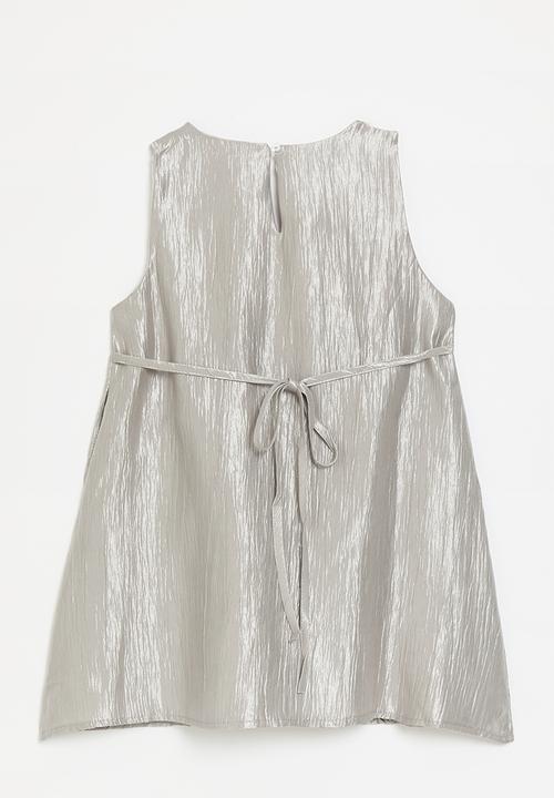 Pop Candy - Metallic shift dress with asymmetric twist knot - silver