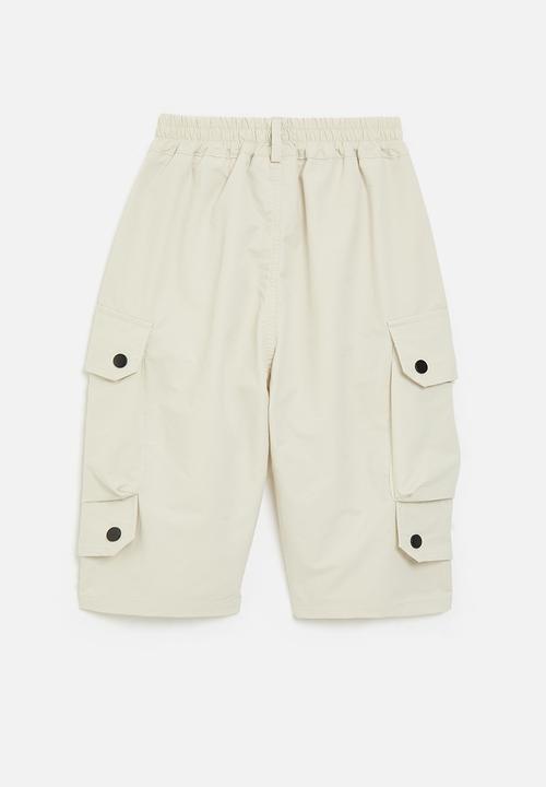 Pop Candy - Cargo pants with inverted pleat pockets - warm ivory