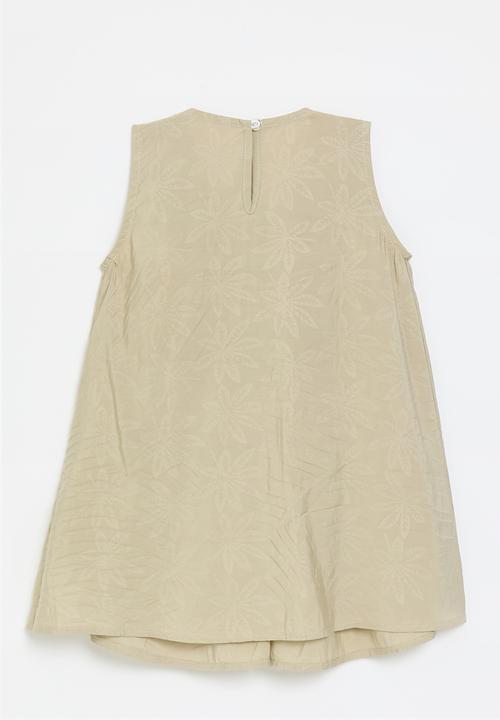 Pop Candy - Box pleated neckline dress with inverted pleat front - beige