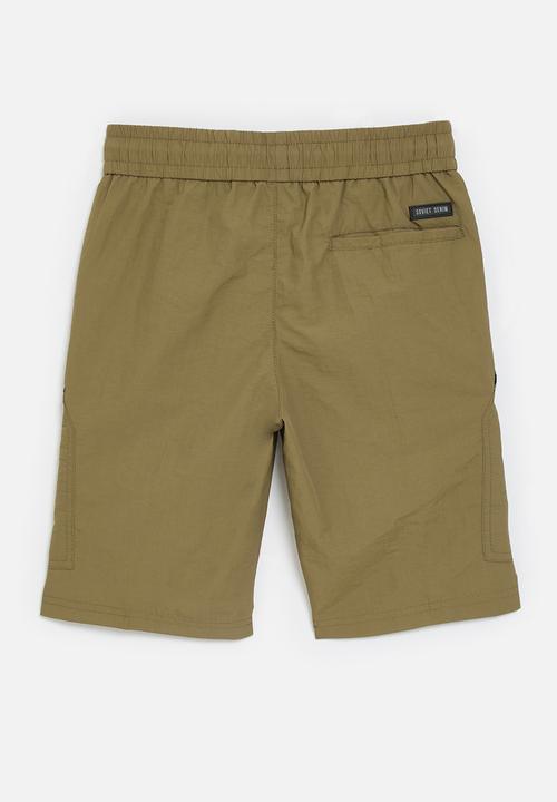 SOVIET - Boys fashion nylon short - tobacco