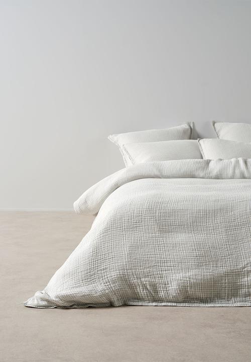 Linen House - Rohan Hydrangea Duvet Cover Set - natural