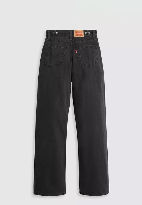 Levi’s® - Cinch Baggy Jeans - Capturing Moments