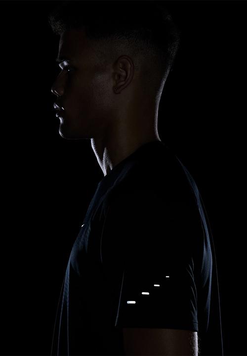 Nike - Stride  Dri-FIT ADV Short-Sleeve Running Top - Black/Silver