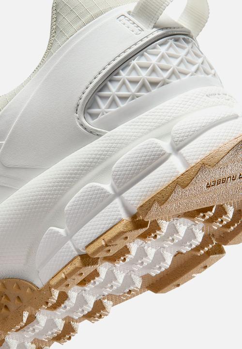 Nike - Zoom Vomero Roam