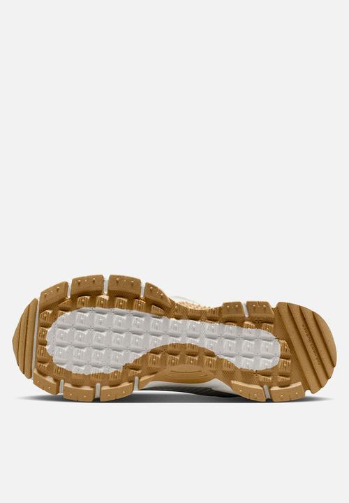 Nike - Zoom Vomero Roam