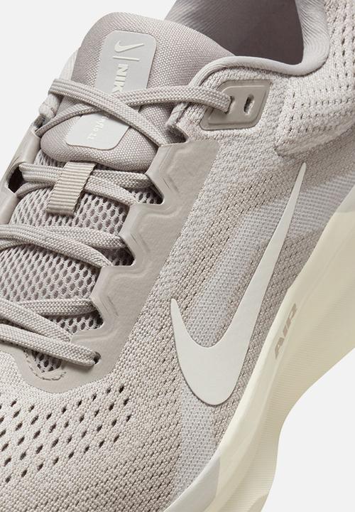 Nike - Winflo 11