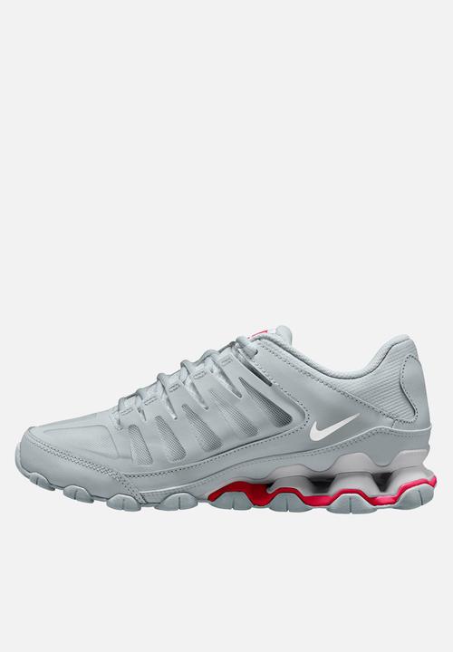 Nike - Reax 8 TR