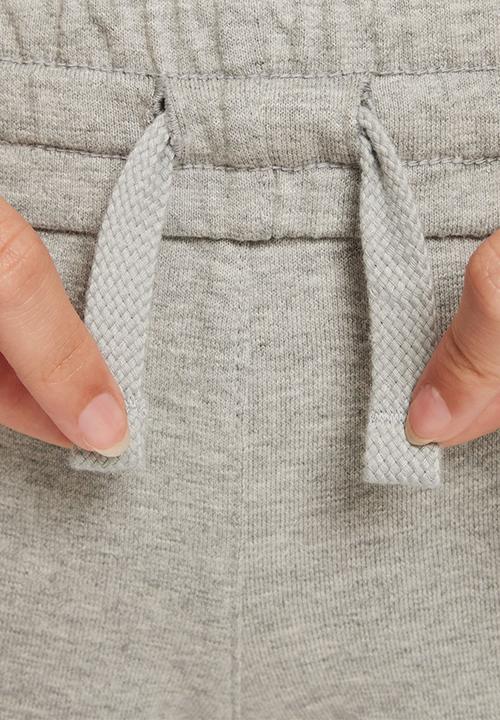 Nike - Kids 6" knit shorts