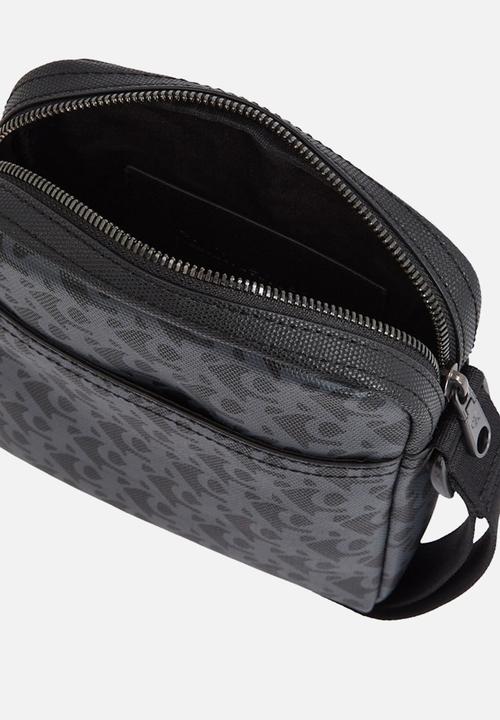 Calvin Klein - Matte Aop Reporter 18 - Na Black
