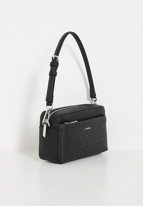 Calvin Klein - CK must convertible camera bag mono - black
