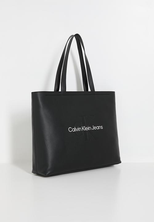 Calvin Klein - Sculpted slim tote mono - black