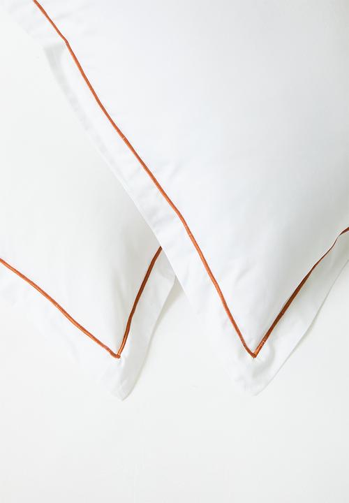Sixth Floor - Oxford Satin Stitch Cotton Duvet Set -rust