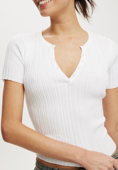 Cotton On - Verigated Rib Knit Shortsleeve Henley - White