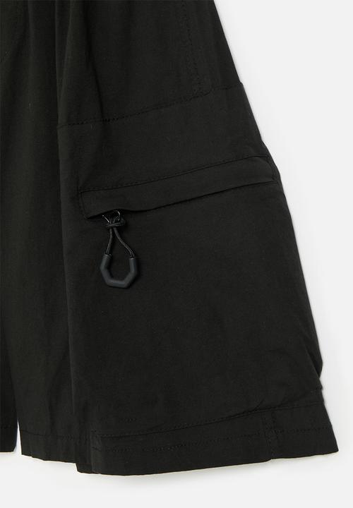 Pop Candy - Cargo shorts with gusseted pockets - black