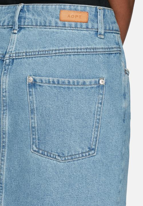 ADPT. - Soal skirt