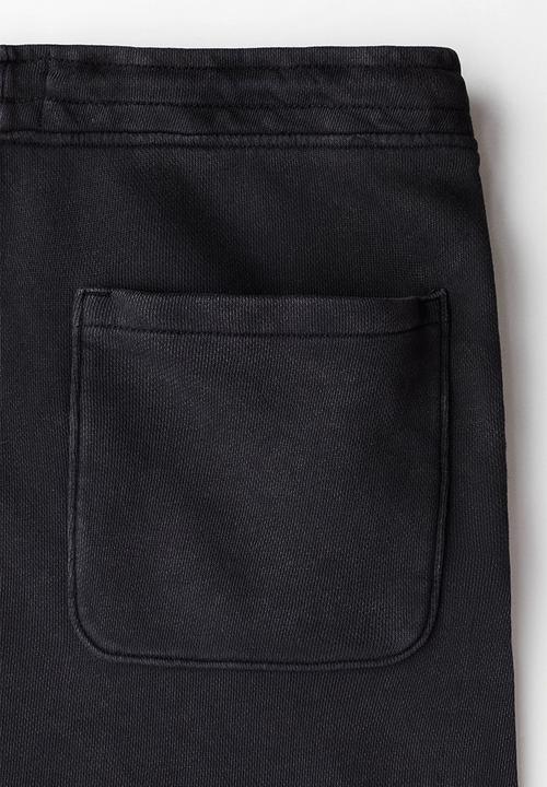 H&M - Regular fit sweatshorts - black