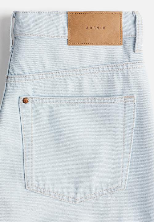H&M - High knee denim shorts - pale denim blue