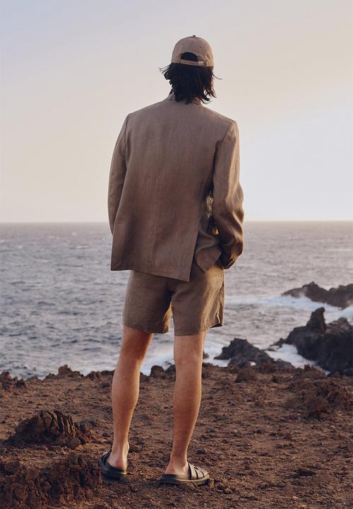 H&M - Regular fit linen shorts - dark beige