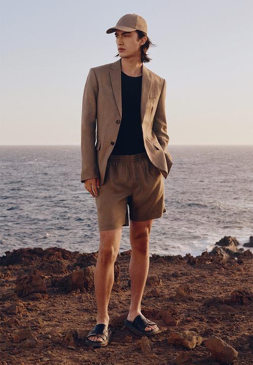 H&M - Regular fit linen shorts - dark beige