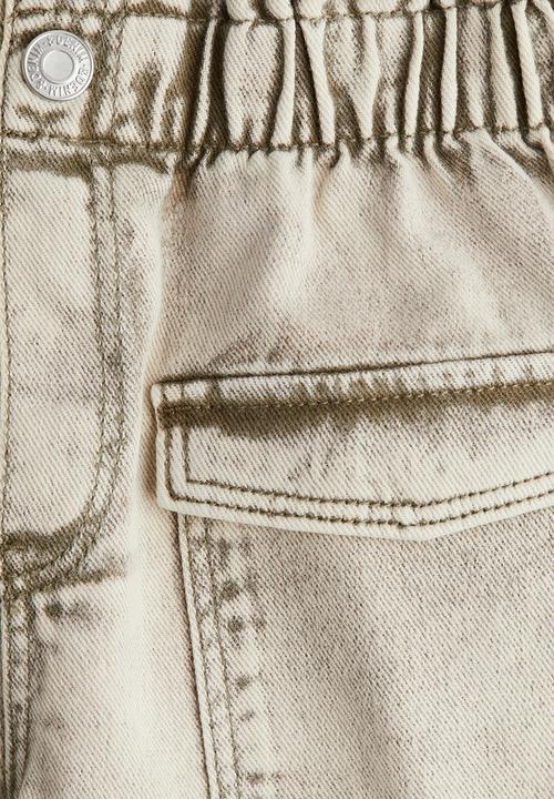 H&M - Loose fit denim shorts - pale denim green