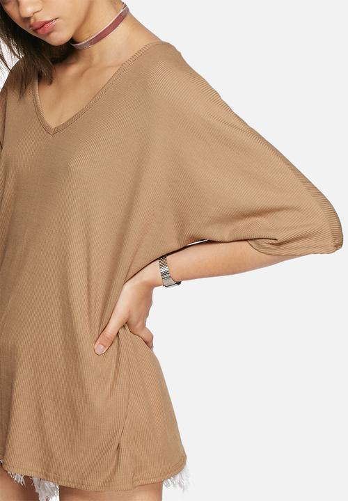 Daisy Street - V-Neck tee