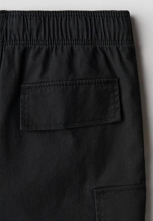 H&M - Cargo twill shorts - black