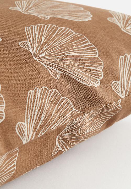 H&M - Patterned cushion cover - light brown/patterned 
