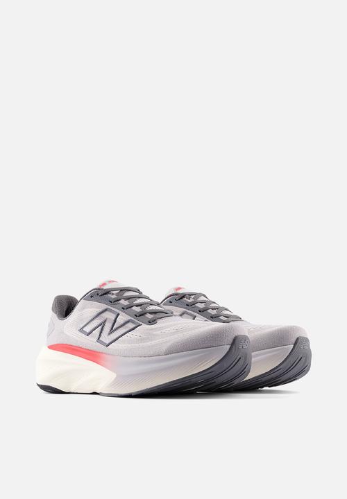 New Balance  - Fresh Foam X More v6