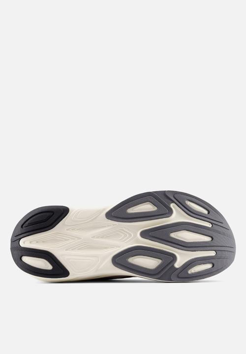 New Balance  - Fresh Foam X More v6