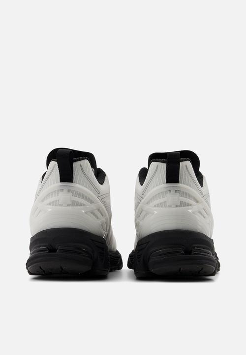 New Balance  - U1906R v1