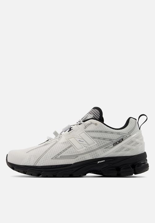 New Balance  - U1906R v1