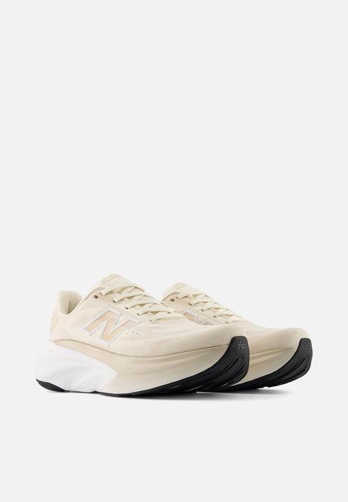 New Balance  - Fresh Foam X More v6