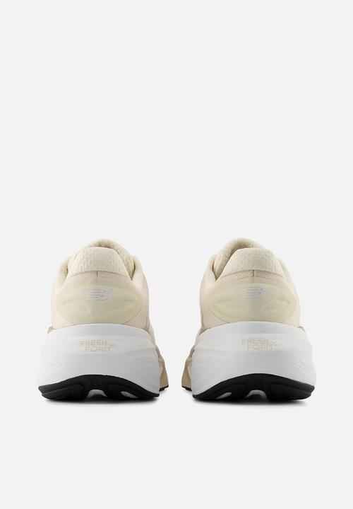 New Balance  - Fresh Foam X More v6