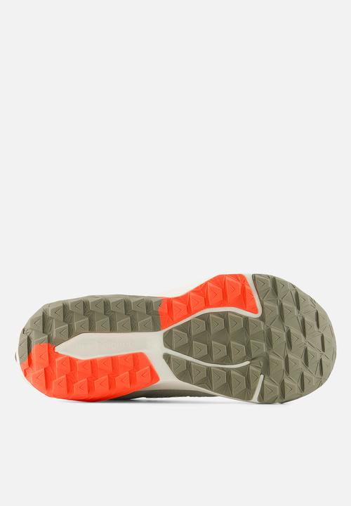 New Balance  - DYNASOFT NITREL v6