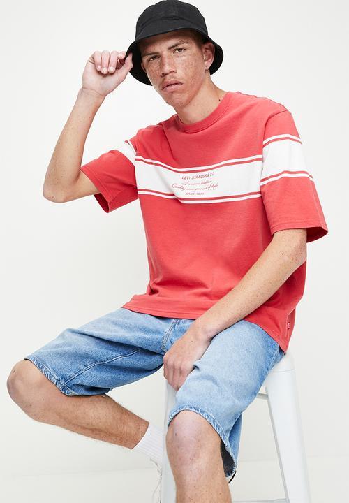 Levi’s® - Half Sleeve Tee - Archival Script Cardinal