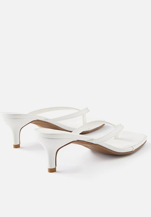 Cotton On - Eveeve flip flop kitten heel - white