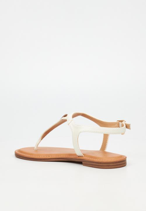Miss Black - Basil 3 t-bar sandal - white