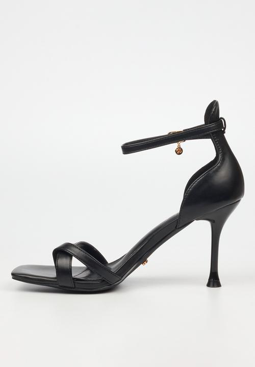 Miss Black - Chanel 4 toe-loop heel - black